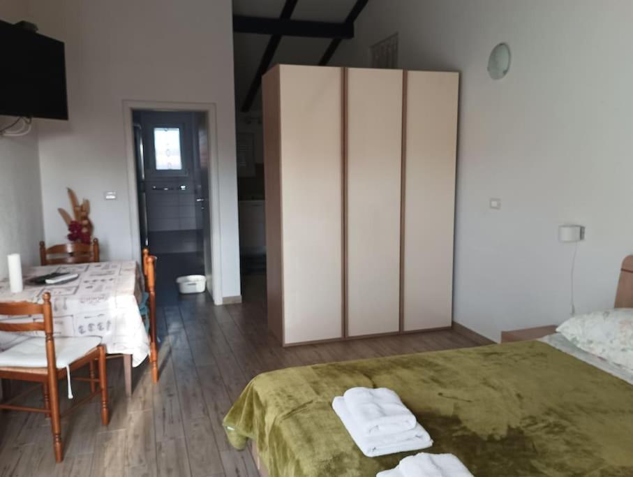 Apartment, 200M From Sea Brtonigla Luaran gambar